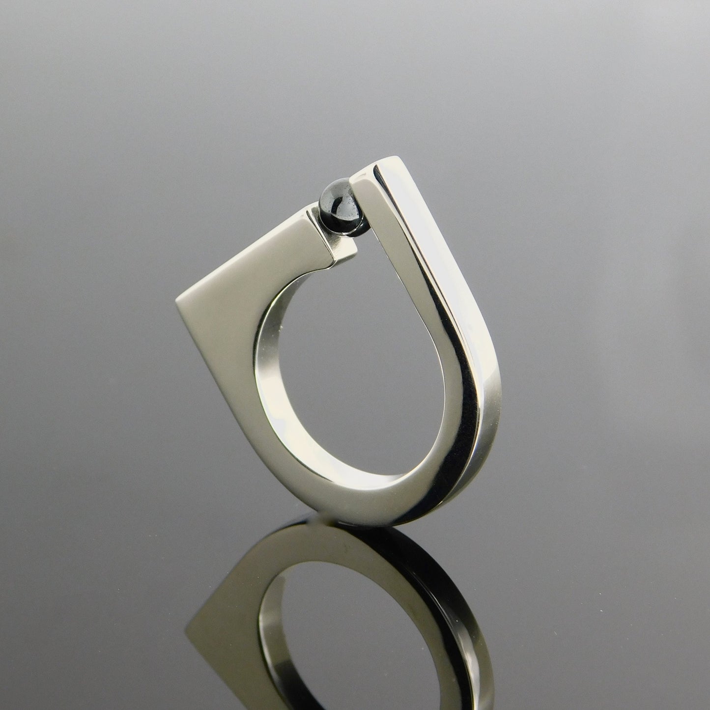 Hematite Ring, Minimalist Bar Ring, Silver AG 950, Elisa Kuno Design