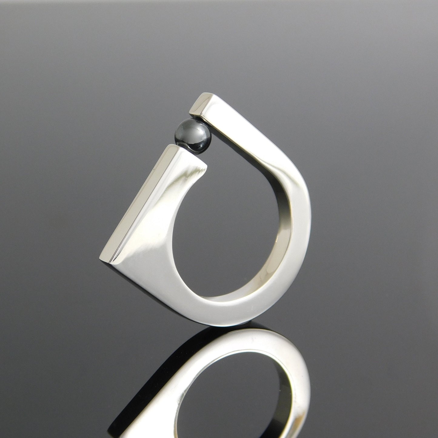 Hematite Ring, Minimalist Bar Ring, Silver AG 950, Elisa Kuno Design