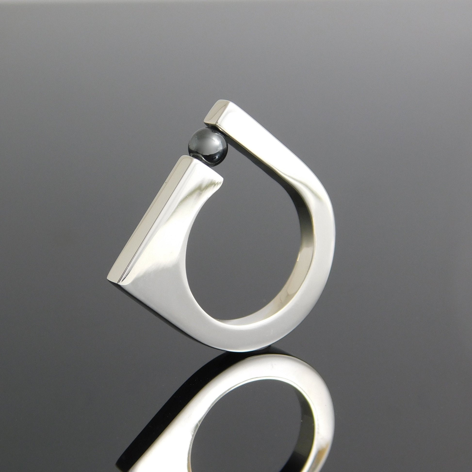 Hematite Ring, Minimalist Bar Ring, Silver AG 950, Elisa Kuno Design