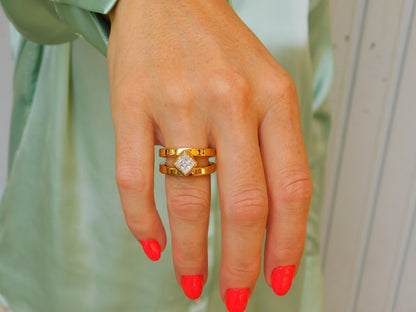 Engagement Ring: Princess Cut Gemstone