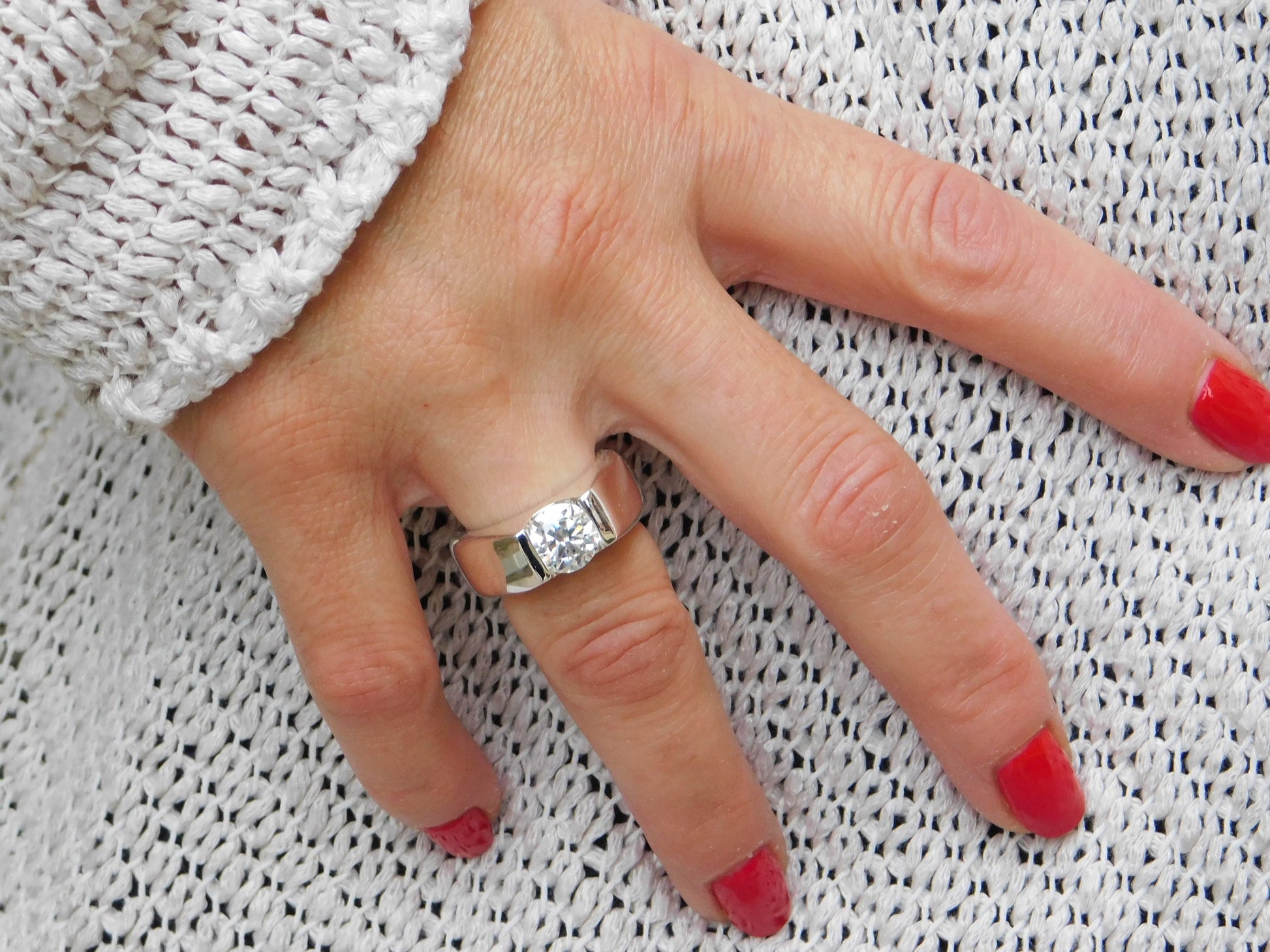 Thick Engagement Ring: Silver AG950, Moissanite Tension Ring