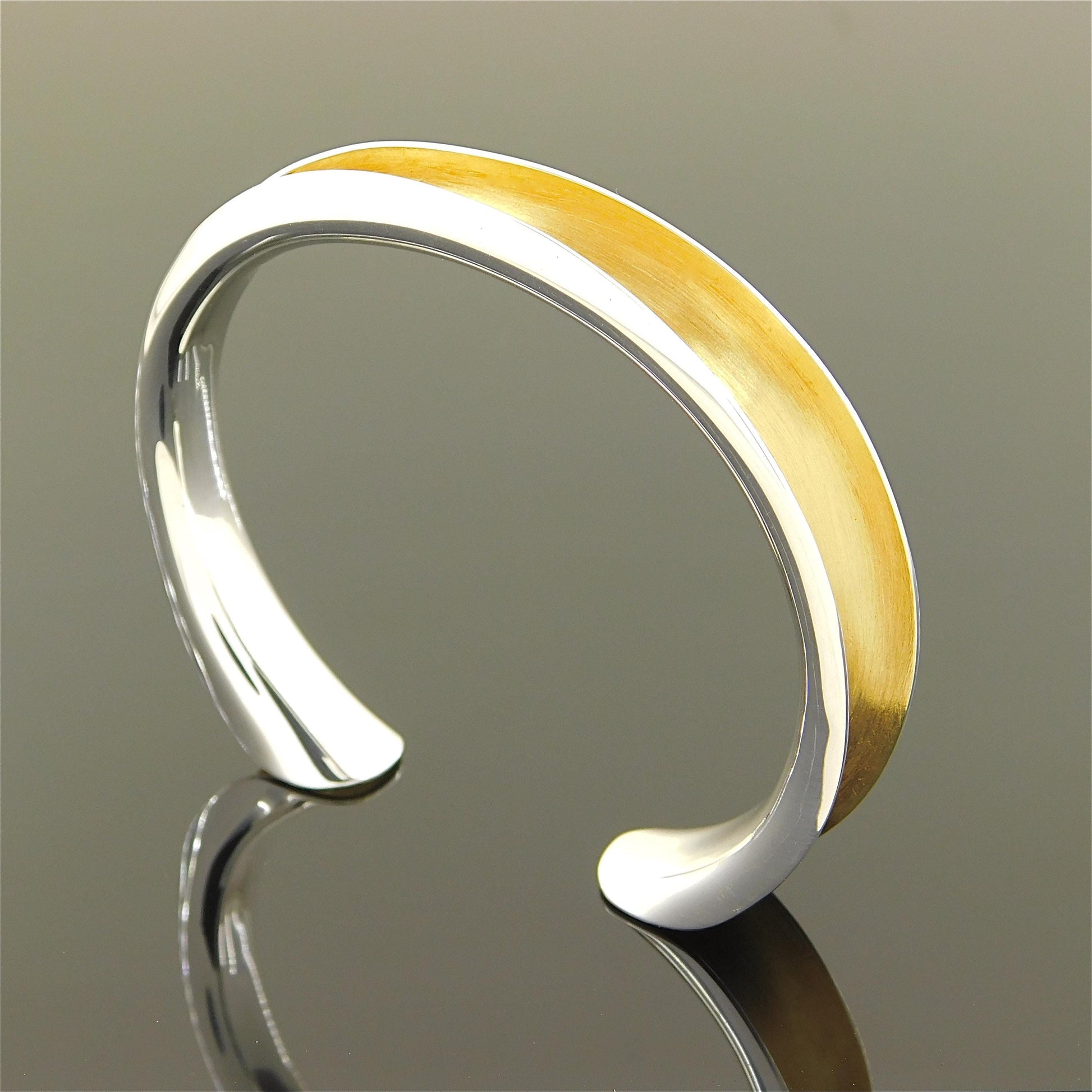 Minimalist Two-Tone Cuff Bracelet – Brushed Gold & Polished Silver Open Bangle
