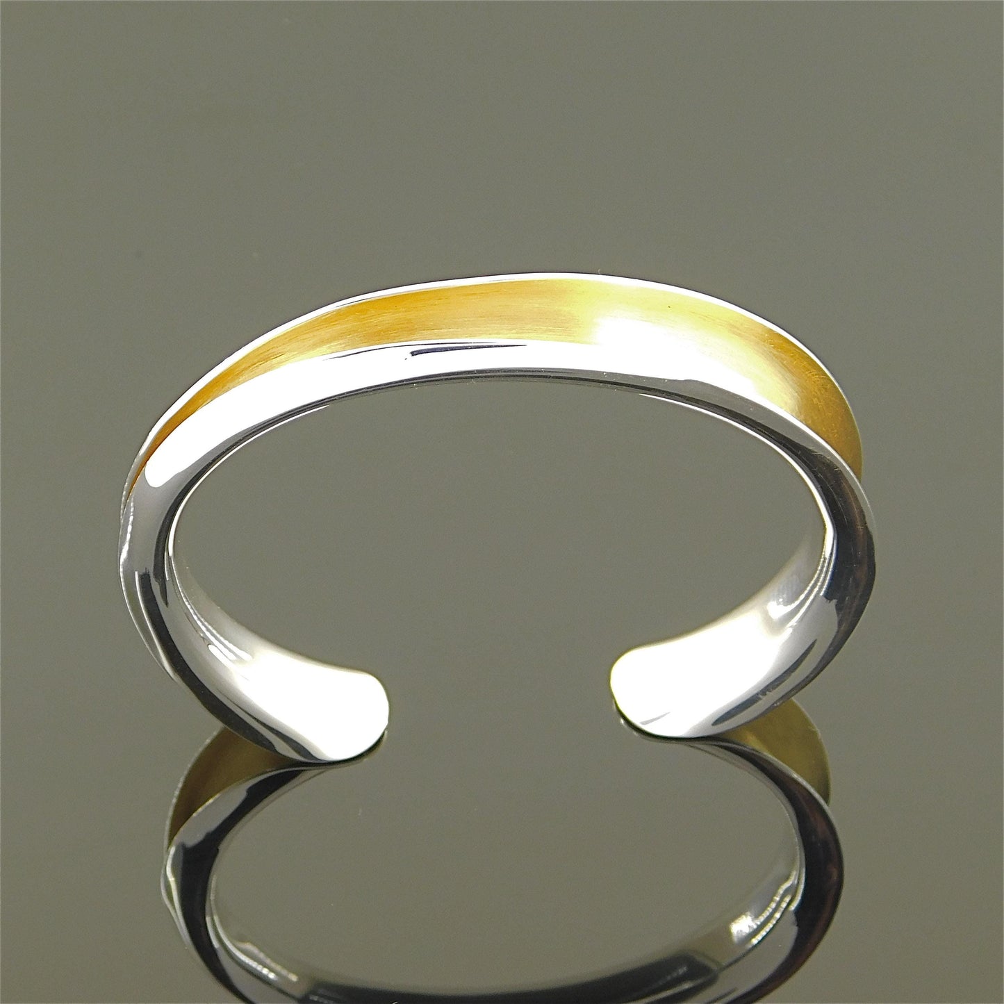 Minimalist Two-Tone Cuff Bracelet – Brushed Gold & Polished Silver Open Bangle