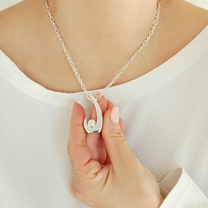 Silver neclace with moissanite and Sterling Silver 925 chain