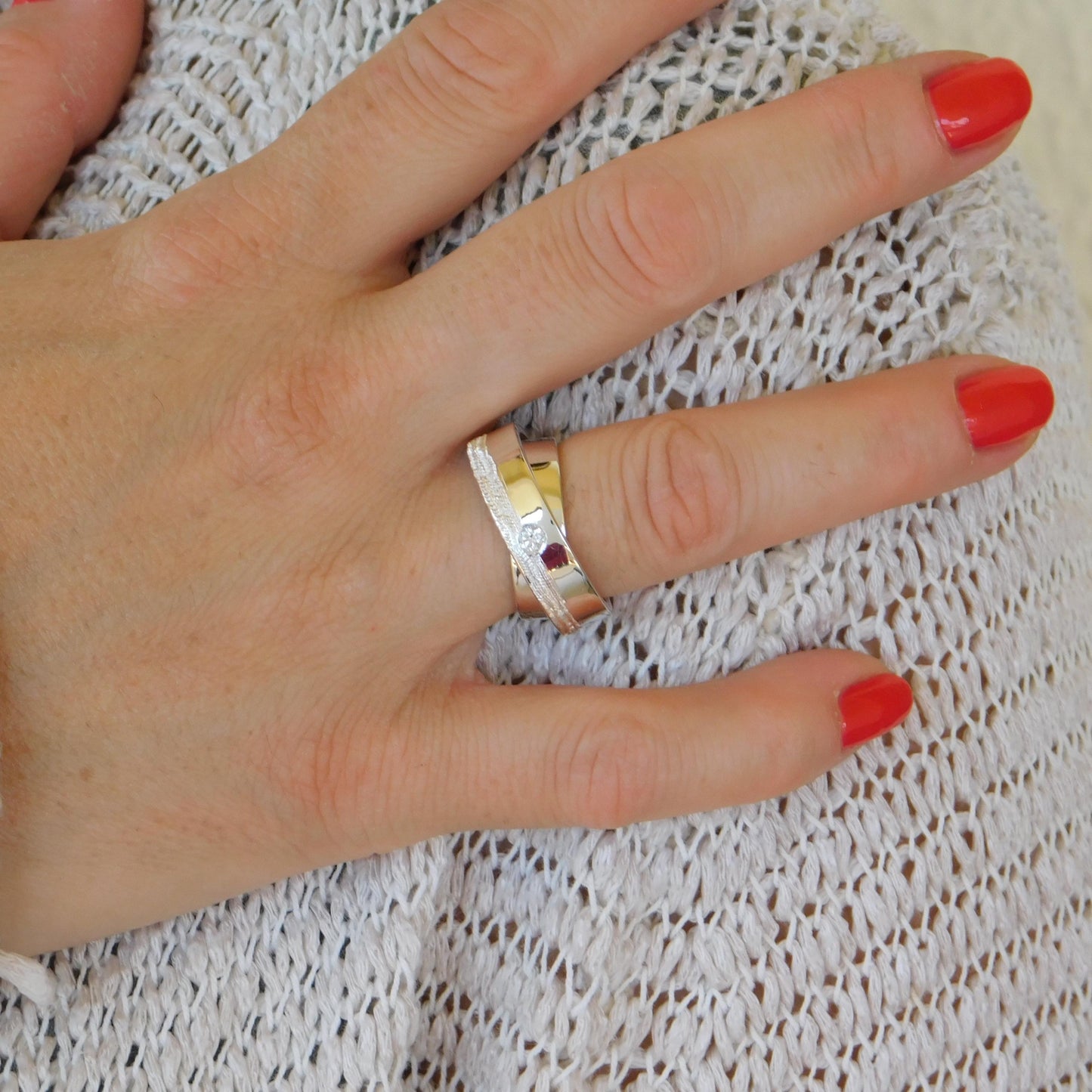 Wedding Band Ring Silver : Textured Detail, Double Band Silver AG 950