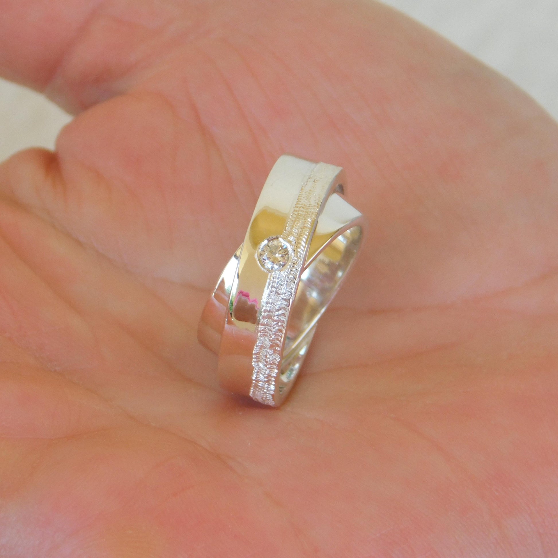 Wedding Band Ring Silver : Textured Detail, Double Band Silver AG 950