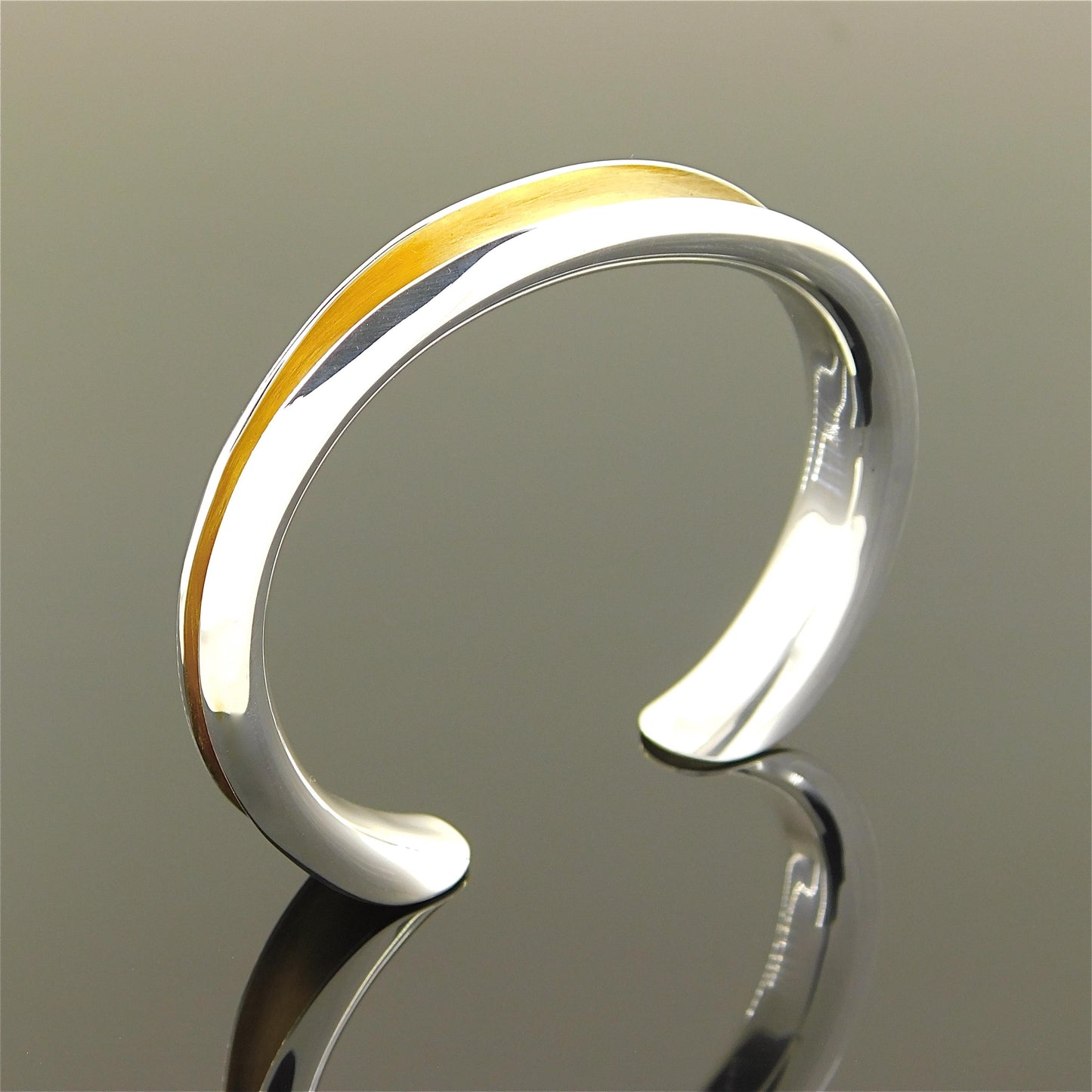 Minimalist Two-Tone Cuff Bracelet – Brushed Gold & Polished Silver Open Bangle