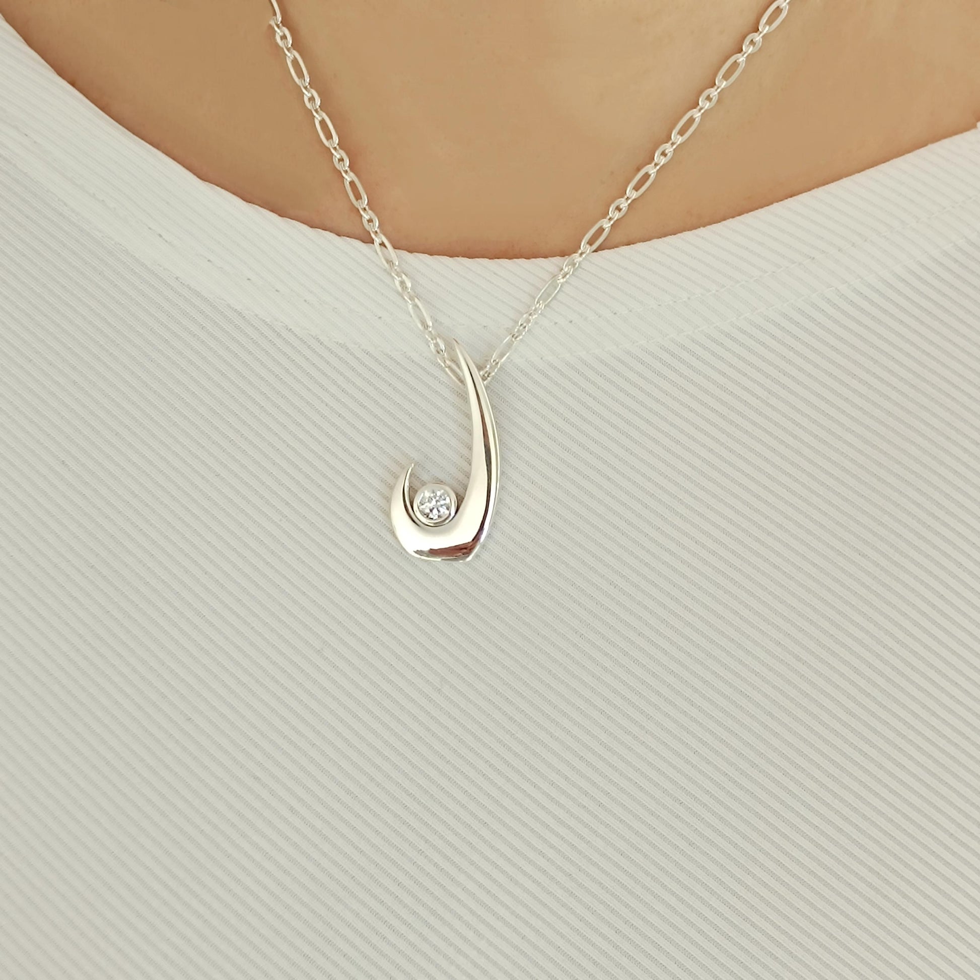 Silver neclace with moissanite and Sterling Silver 925 chain