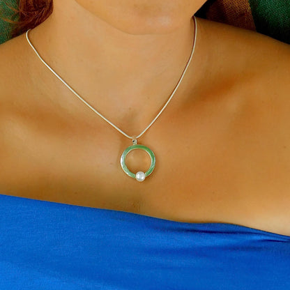 Ring Pandant Necklace: Silver neclace with Pearl and Sterling Silver 925 chain