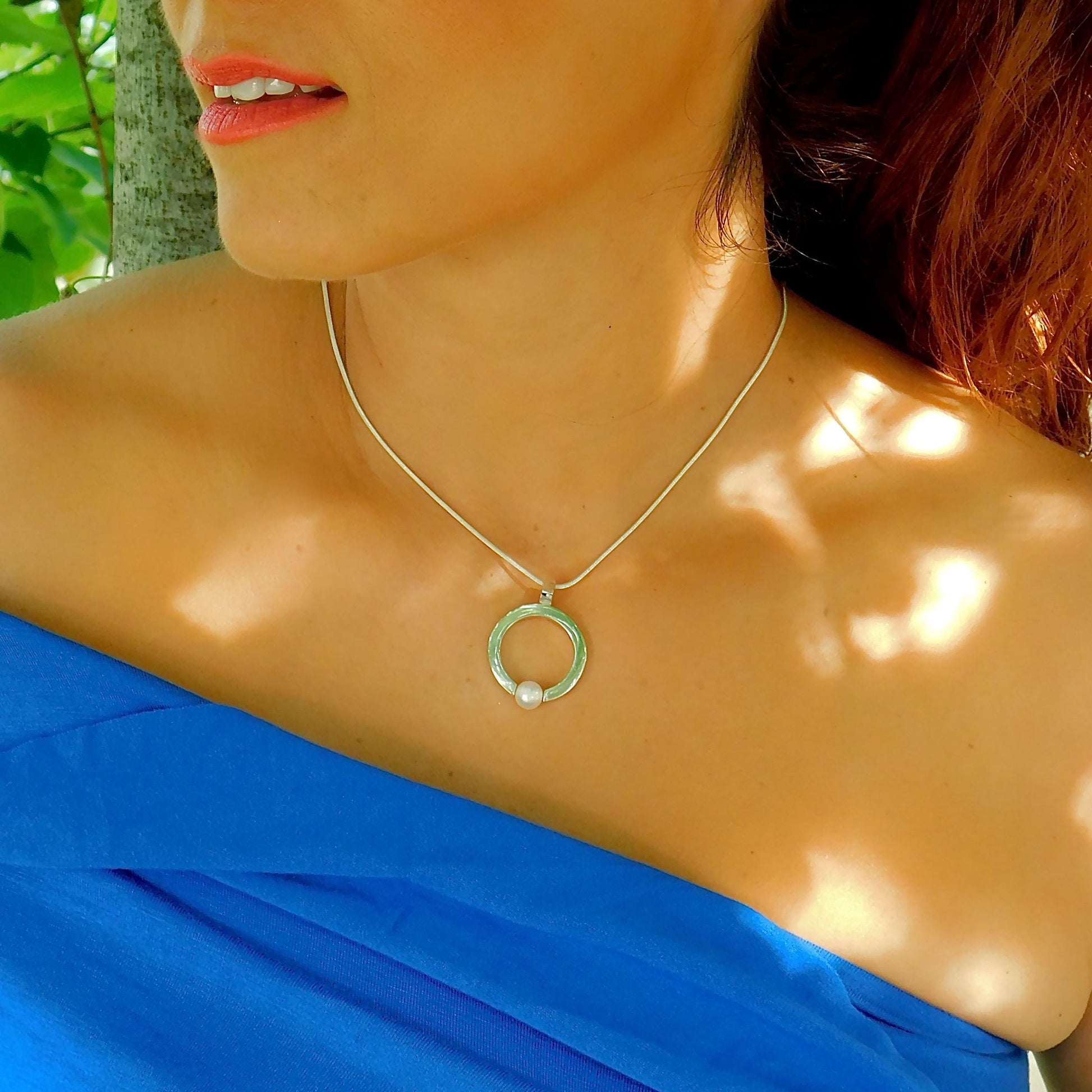 Ring Pandant Necklace: Silver neclace with Pearl and Sterling Silver 925 chain