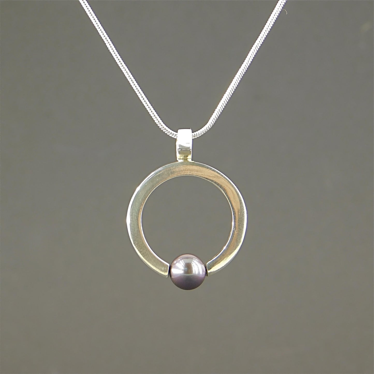 Ring Pandant Necklace: Silver neclace with Pearl and Sterling Silver 925 chain