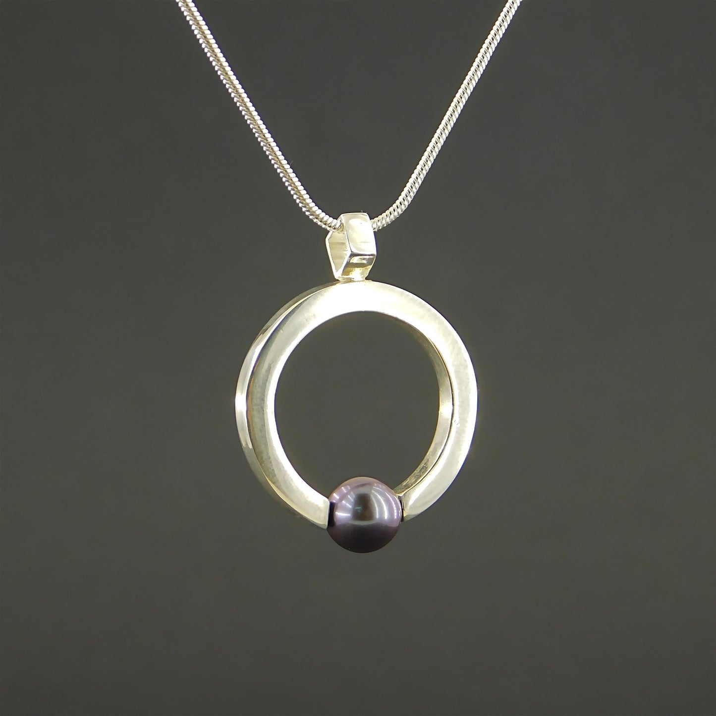 Ring Pandant Necklace: Silver neclace with Pearl and Sterling Silver 925 chain