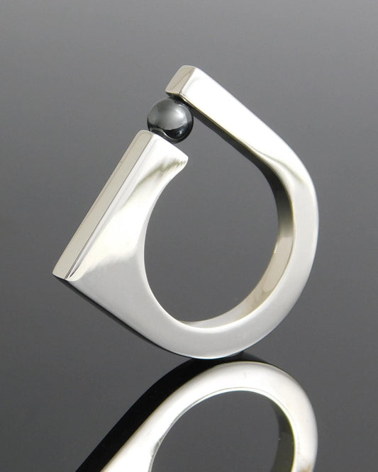 Hematite Ring, Minimalist Bar Ring, Silver AG 950, Elisa Kuno Design